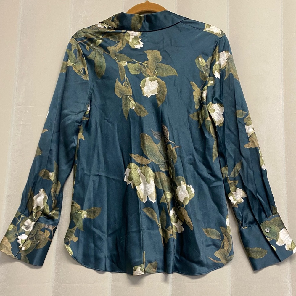 Vince Womens Camellia Blouse 100% Silk Small Floral Button Down Quiet Luxury NWT - Picture 6 of 14